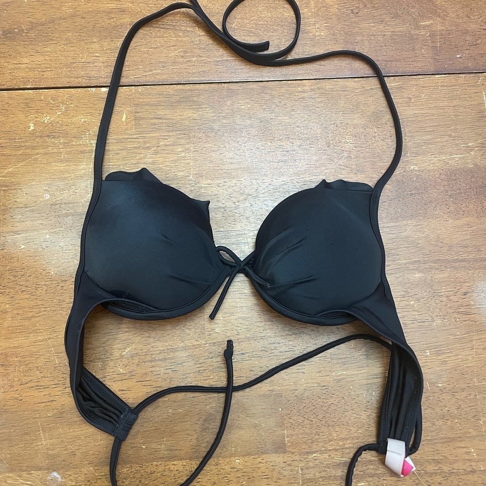 Victoria’s Secret bikini top